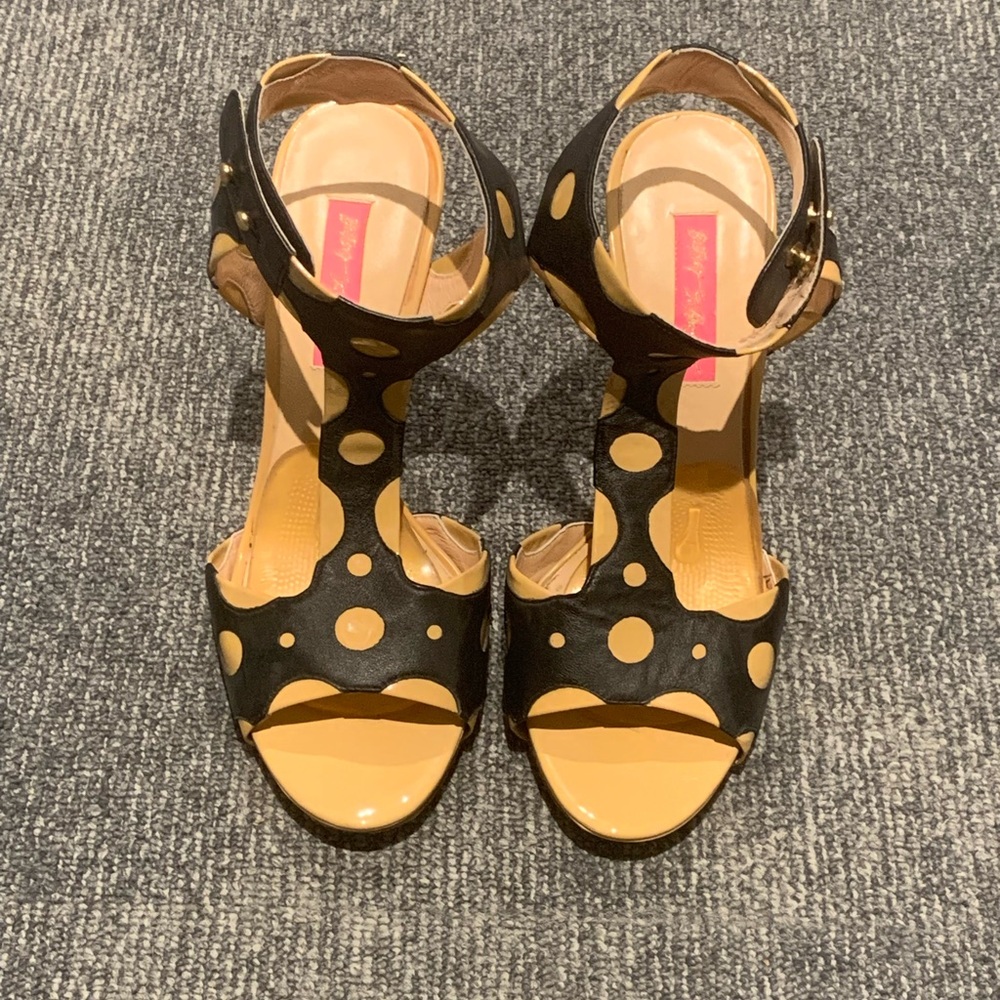 Vintage Betsey Johnson Stylish Black & Tan Women's Sandal Heels